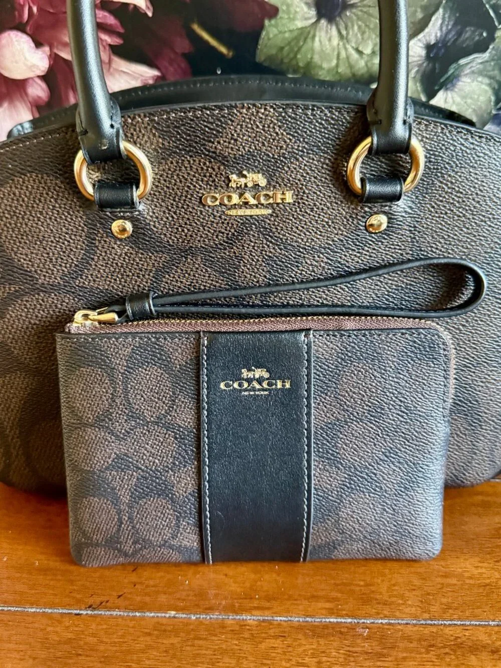 NEW Coach Dark Brown Corner Zip Wristlet with Gold Logo